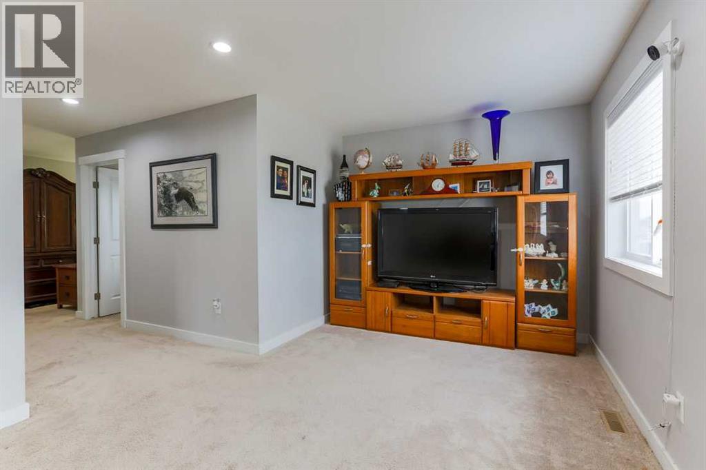 Photo 8 of 1133 Iron Landing Way, Crossfield AB