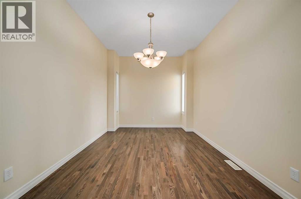 Photo 5 of 43 Sage Valley Court Nw, Calgary AB