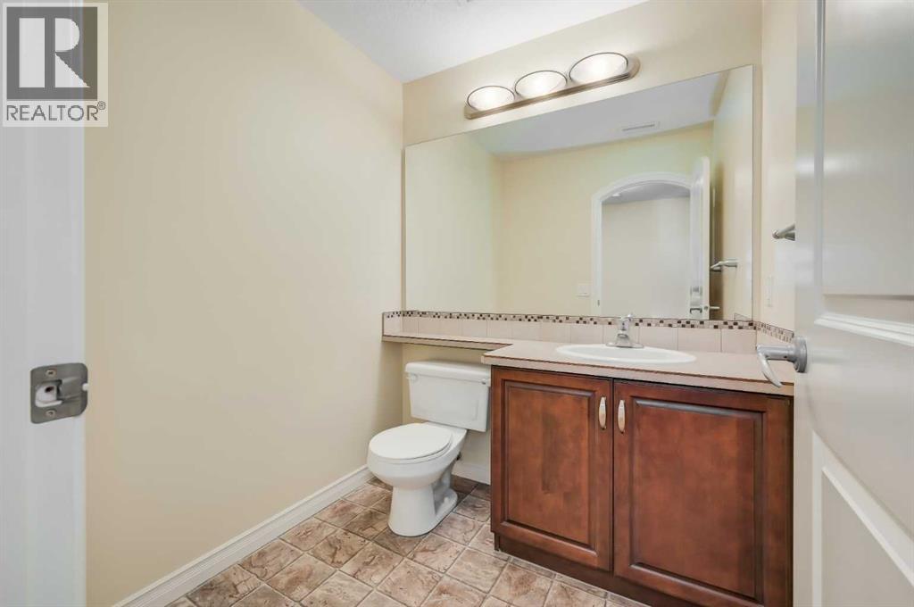 Photo 11 of 43 Sage Valley Court Nw, Calgary AB