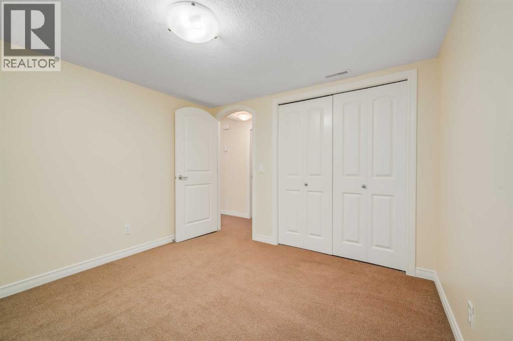 Photo 15 of 43 Sage Valley Court Nw, Calgary AB