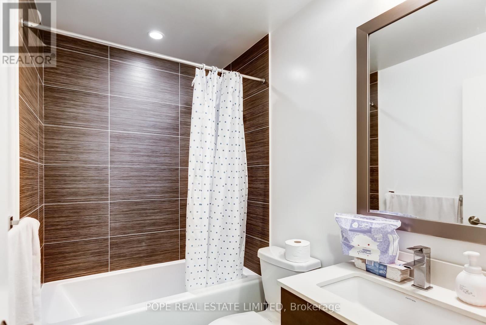 Photo 7 of 2401 11 Bogert Avenue, Toronto ON