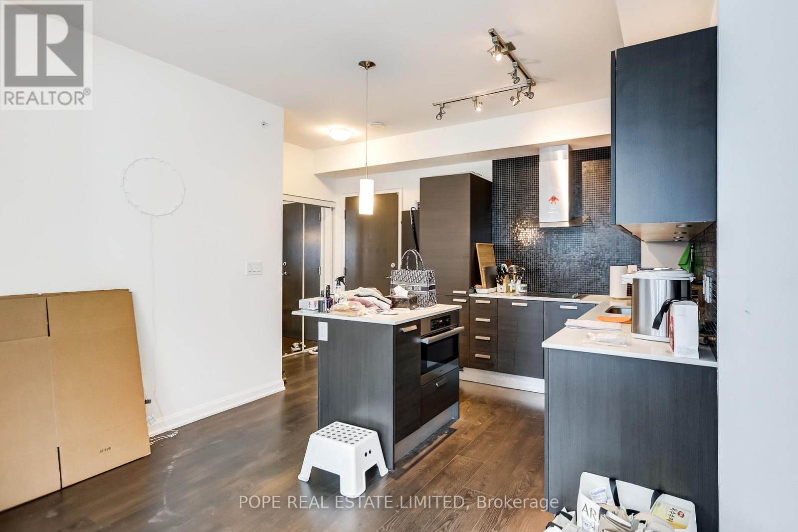 Photo 4 of 2401 11 Bogert Avenue, Toronto ON