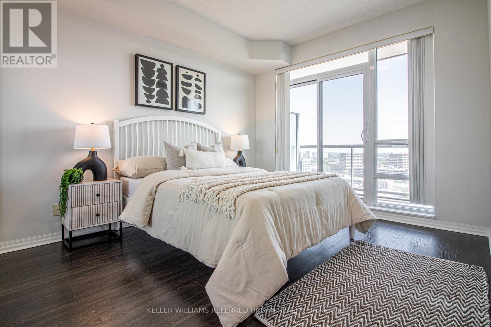 Photo 20 of 2009 30 Herons Hill Way, Toronto ON