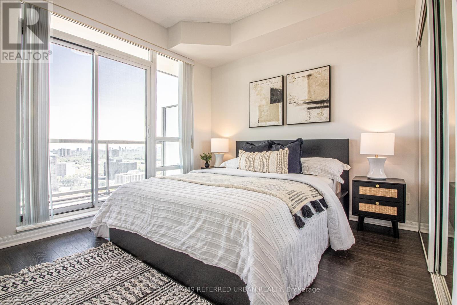 Photo 6 of 2009 30 Herons Hill Way, Toronto ON