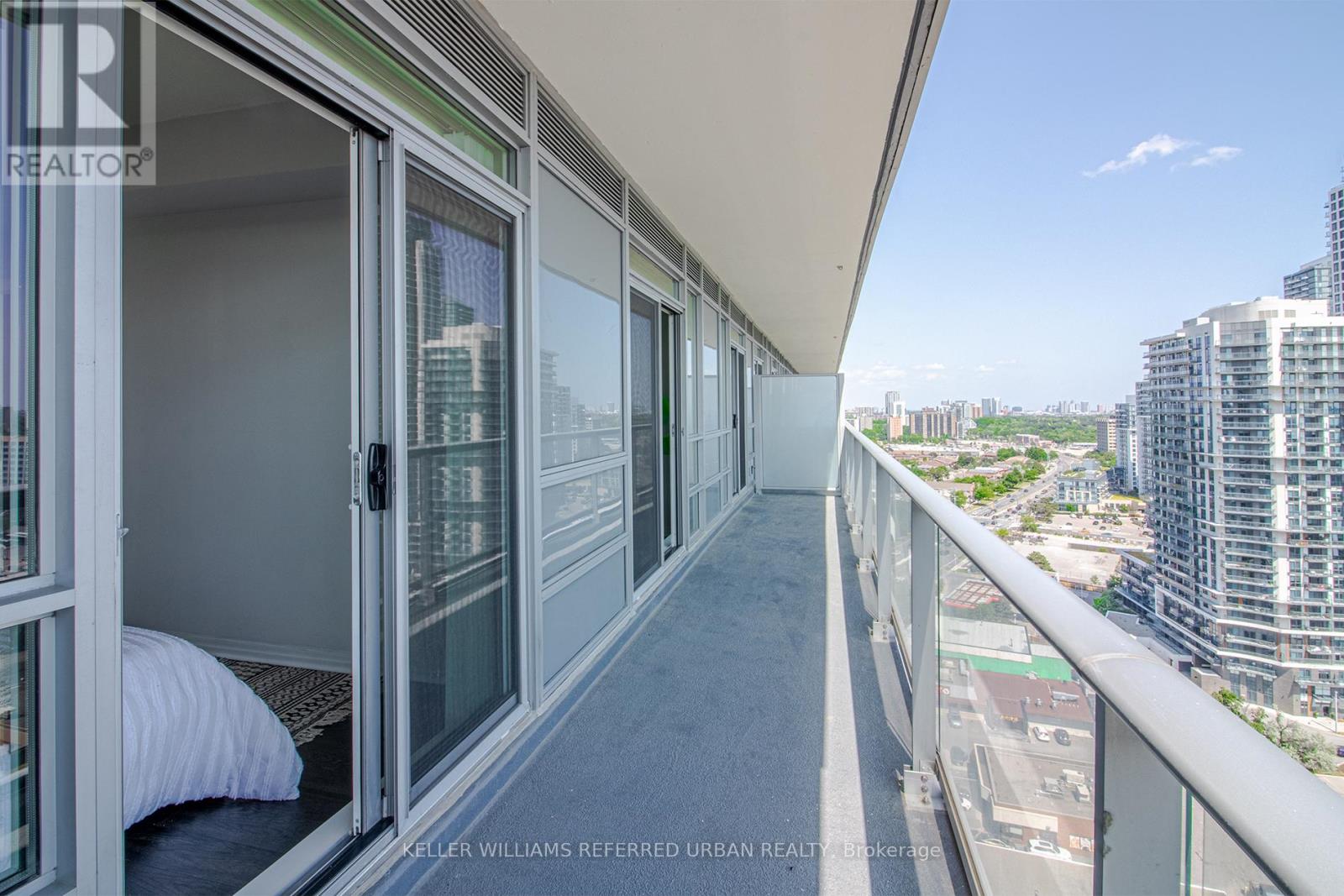 Photo 2 of 2009 30 Herons Hill Way, Toronto ON