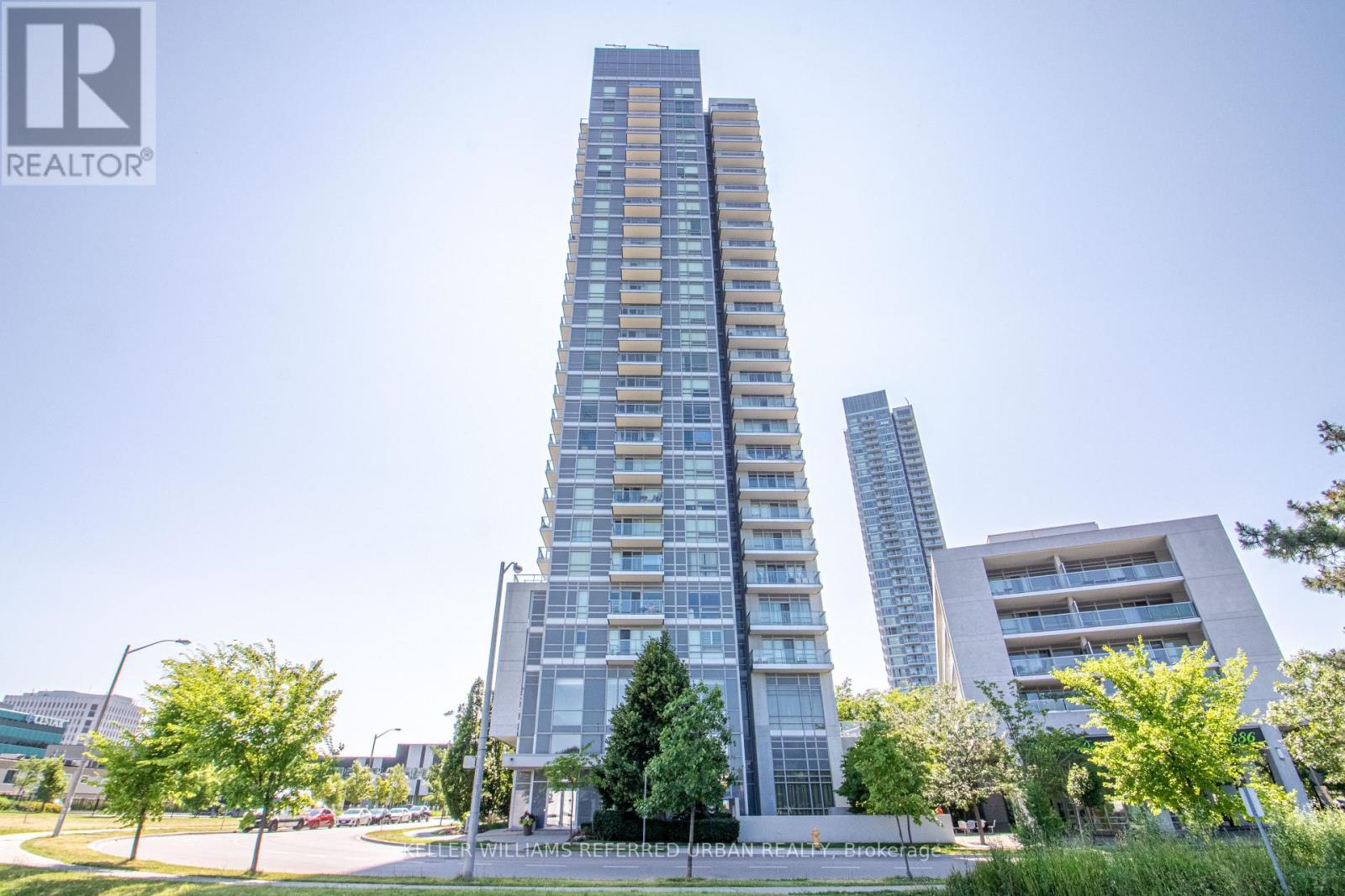 Photo 4 of 2009 30 Herons Hill Way, Toronto ON