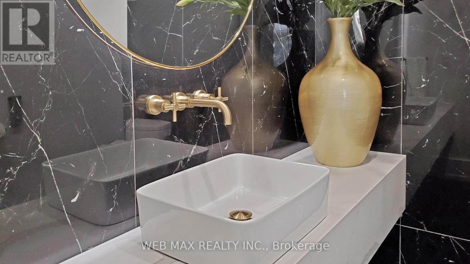 Photo 26 of 54 Fairmeadow Avenue, Toronto ON