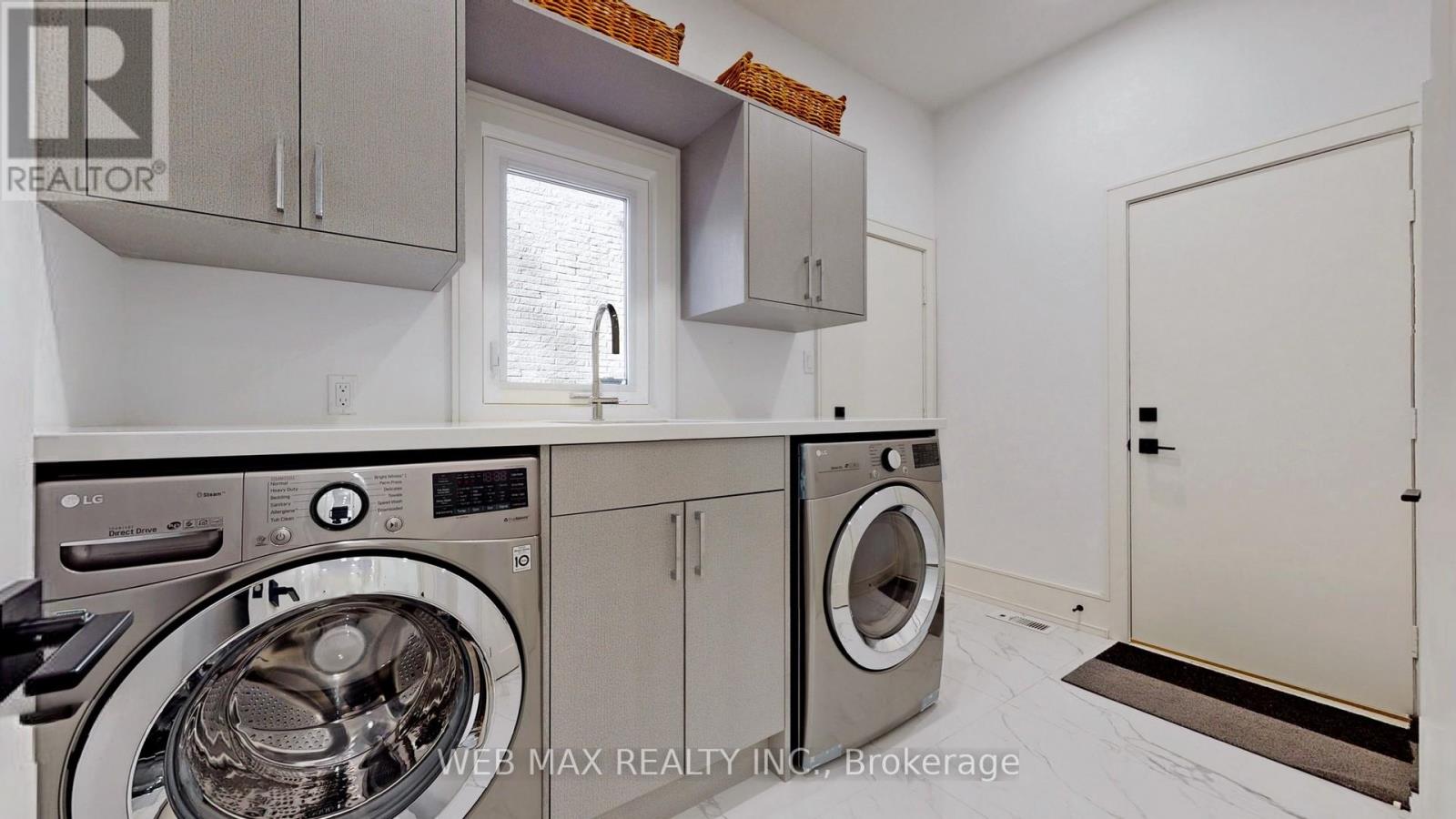 Photo 10 of 54 Fairmeadow Avenue, Toronto ON