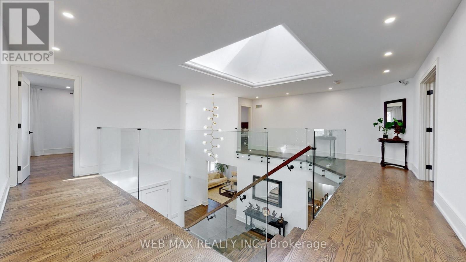 Photo 11 of 54 Fairmeadow Avenue, Toronto ON