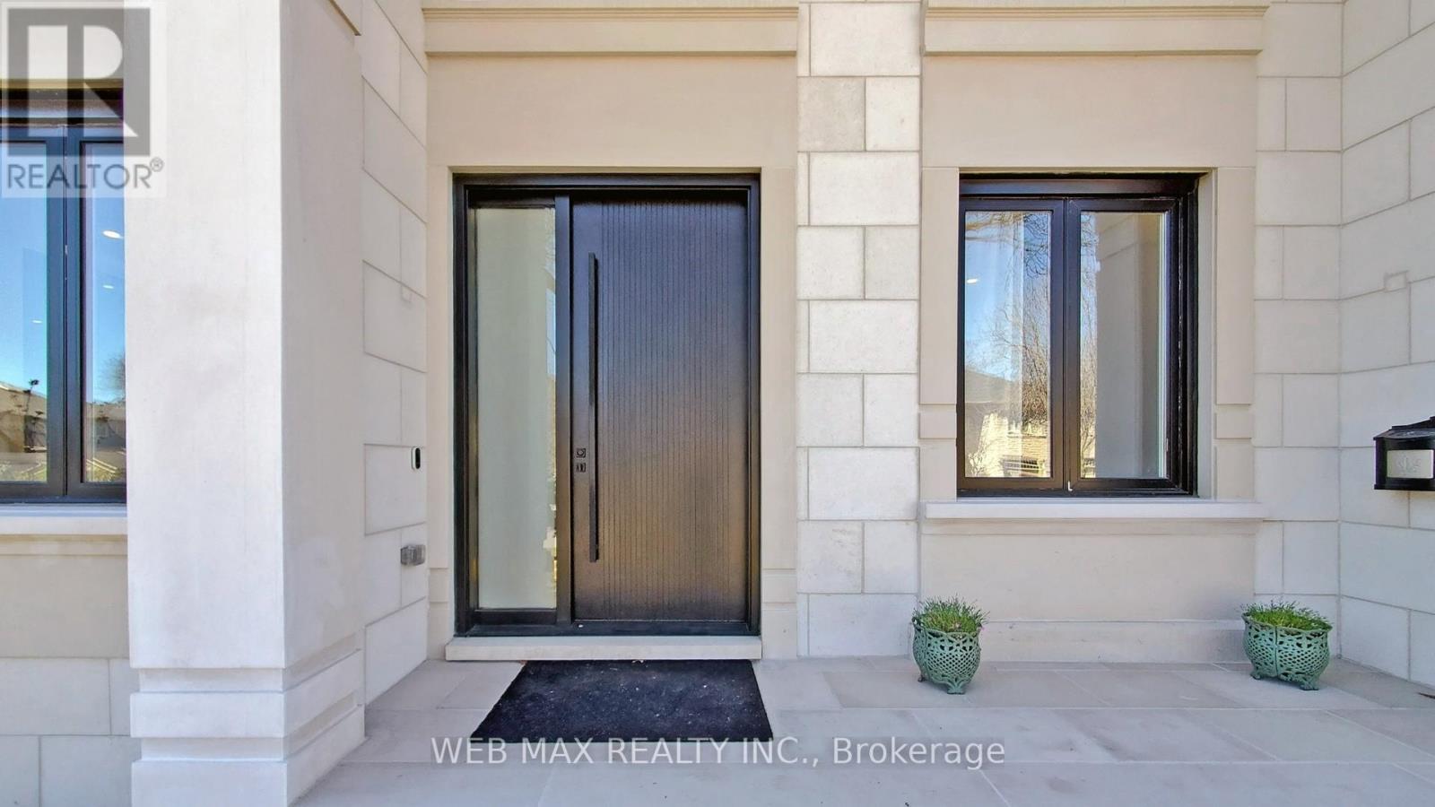 Photo 3 of 54 Fairmeadow Avenue, Toronto ON