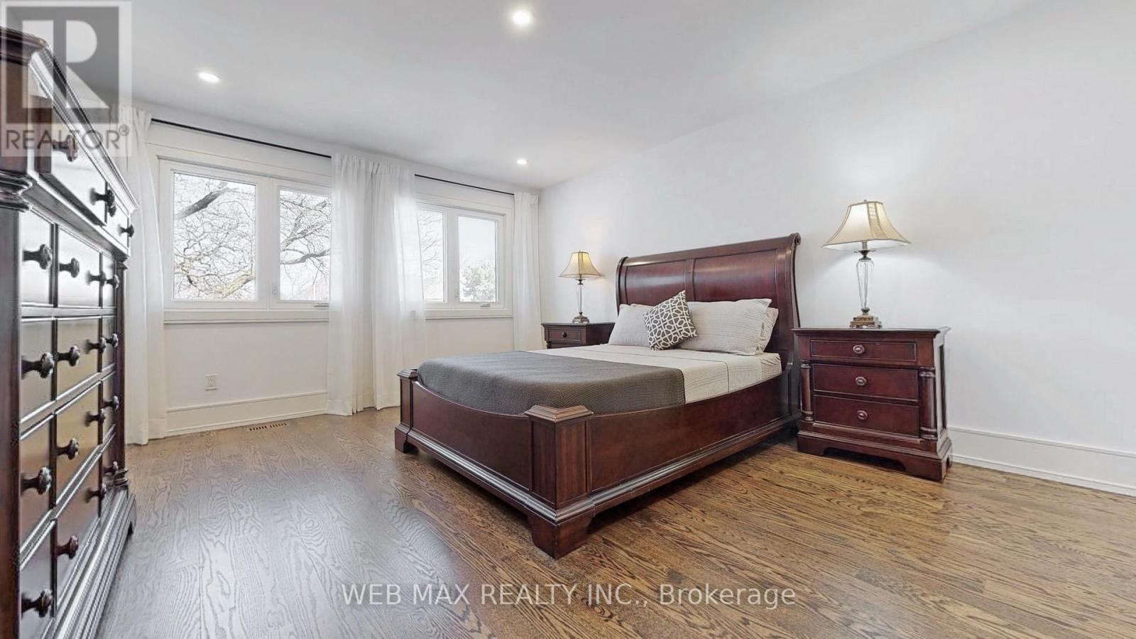 Photo 17 of 54 Fairmeadow Avenue, Toronto ON