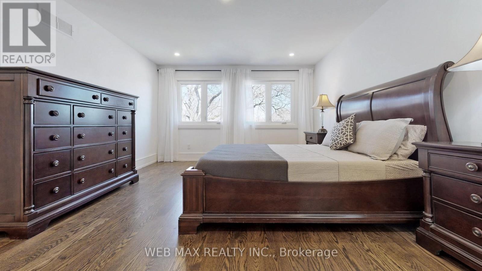 Photo 13 of 54 Fairmeadow Avenue, Toronto ON
