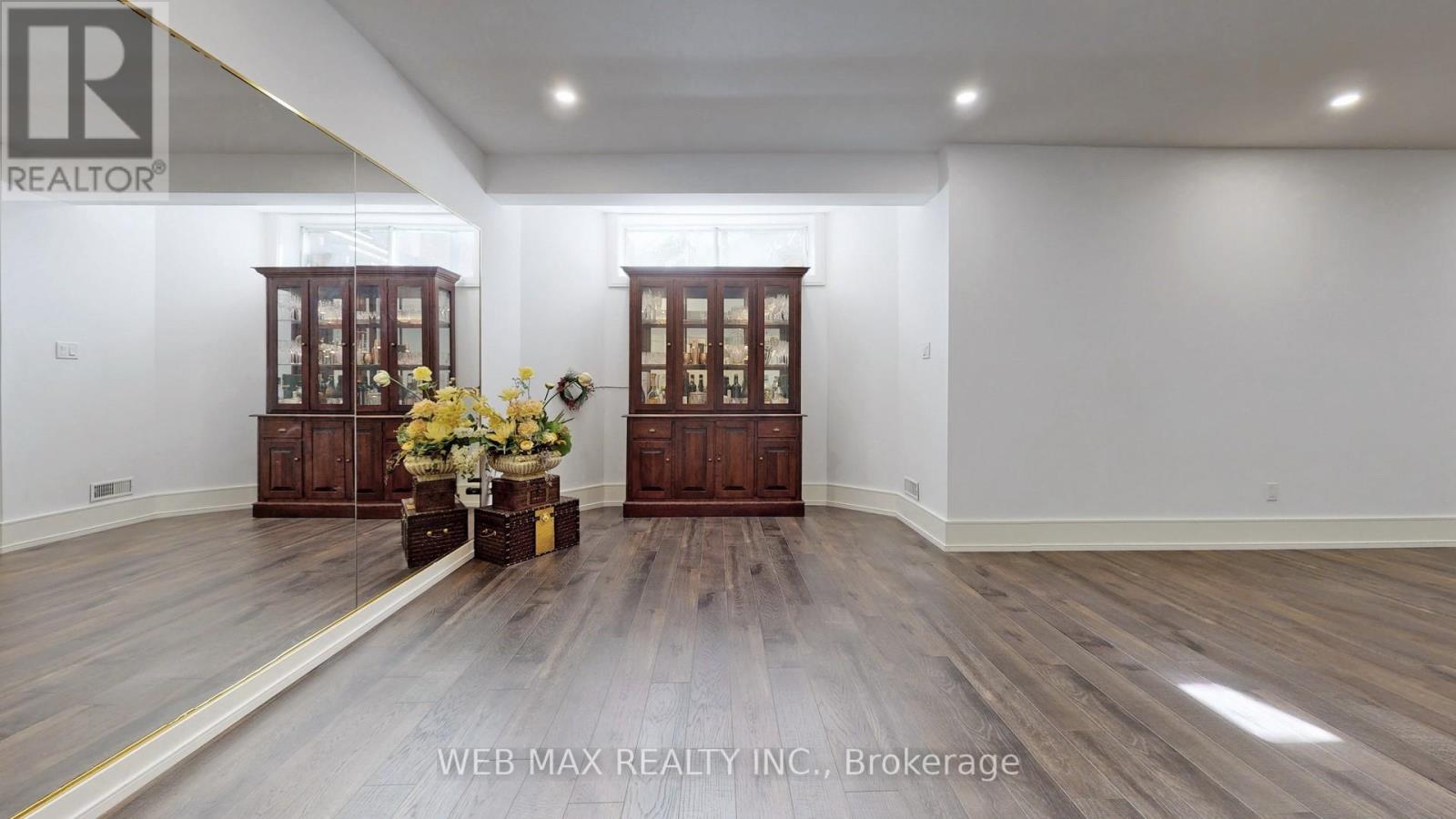Photo 15 of 54 Fairmeadow Avenue, Toronto ON