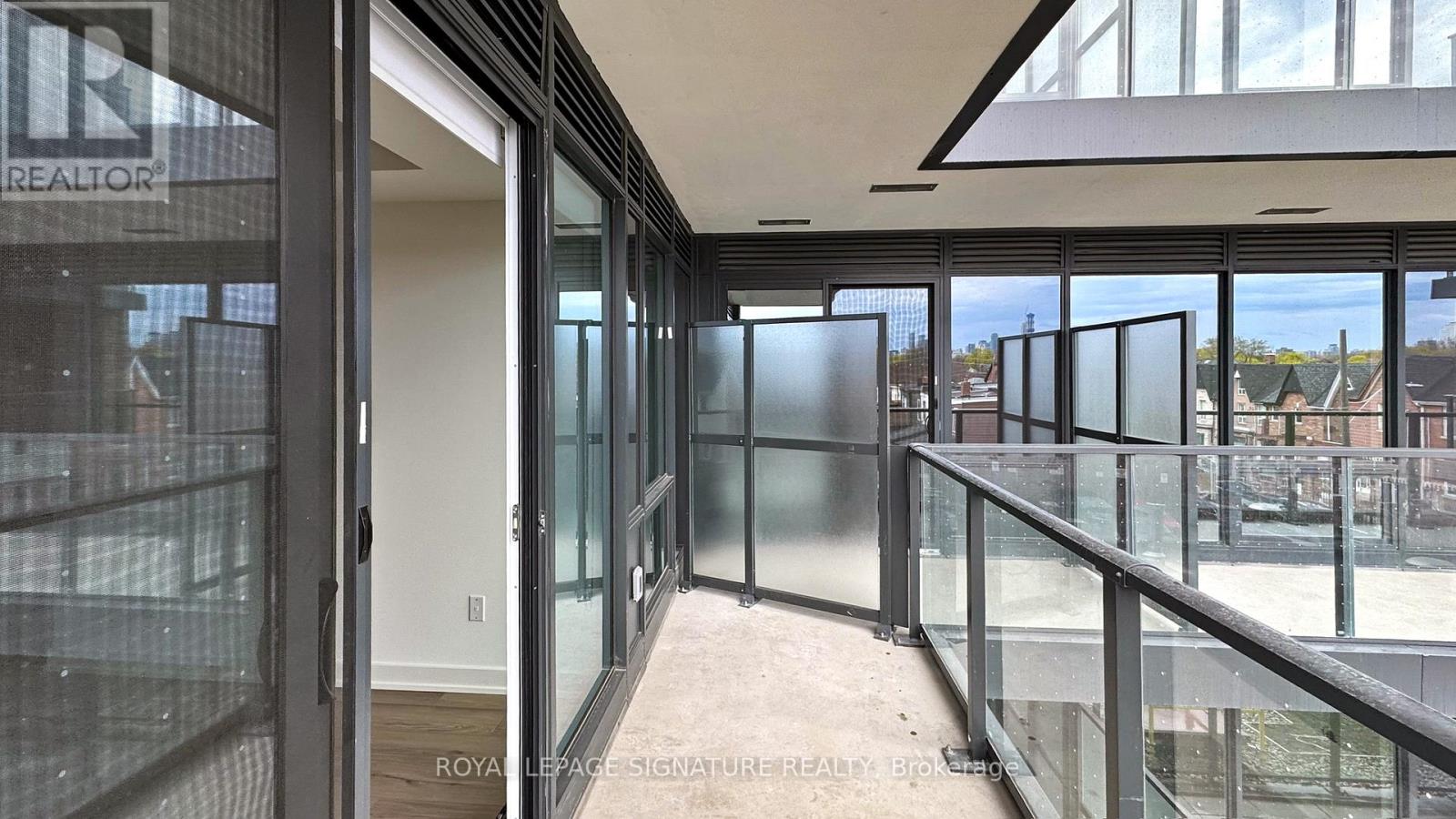 Photo 14 of 302 5 Lakeview Avenue, Toronto ON