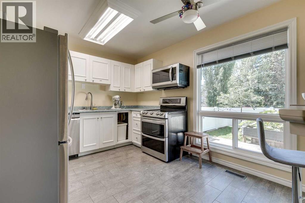 Single Family House 5 Level for Sale in  Brae Glen Road SW Braeside Calgary 