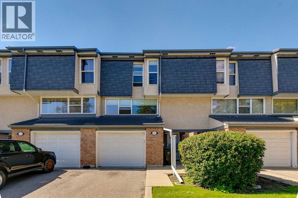 Single Family House 5 Level for Sale in  Brae Glen Road SW Braeside Calgary 