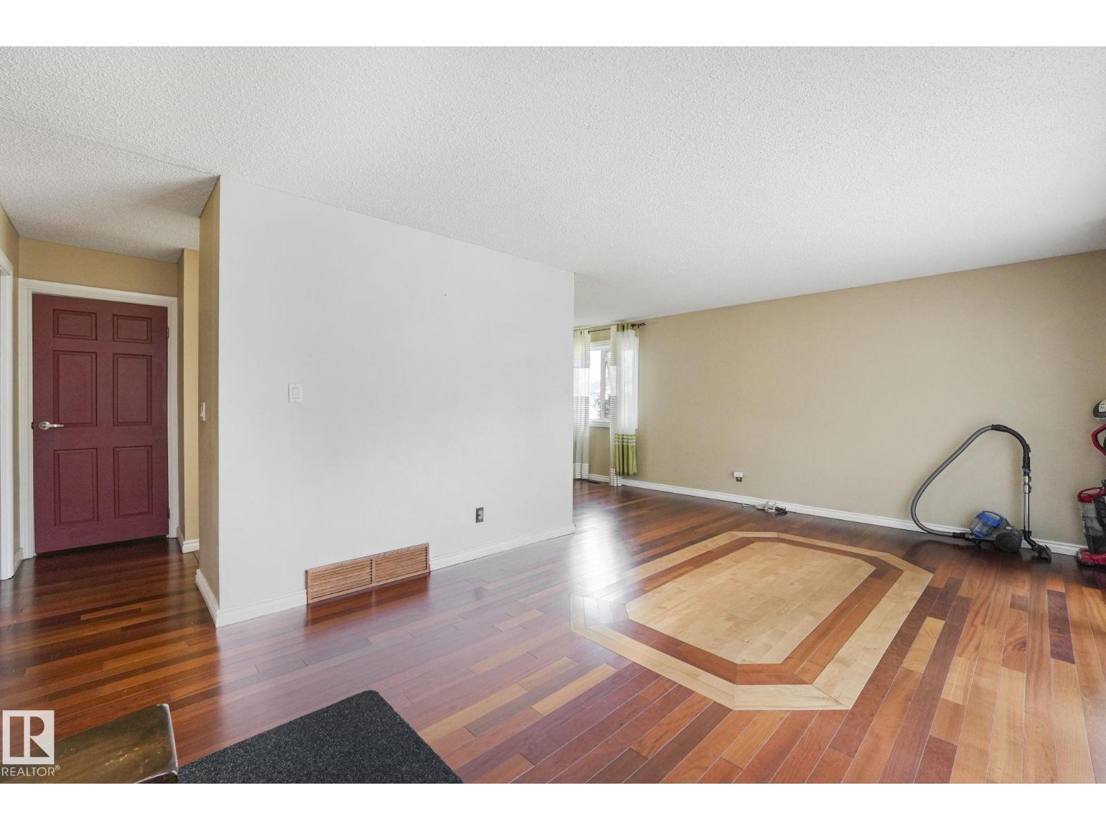 Photo 22 of 1408 76 St Nw, Edmonton AB