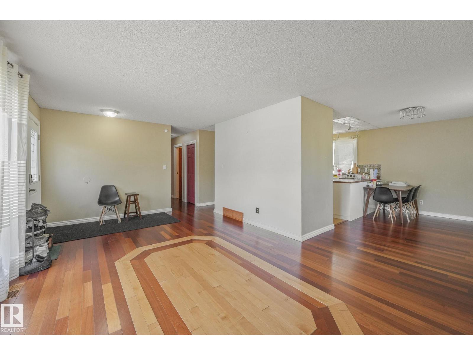 Photo 32 of 1408 76 St Nw, Edmonton AB