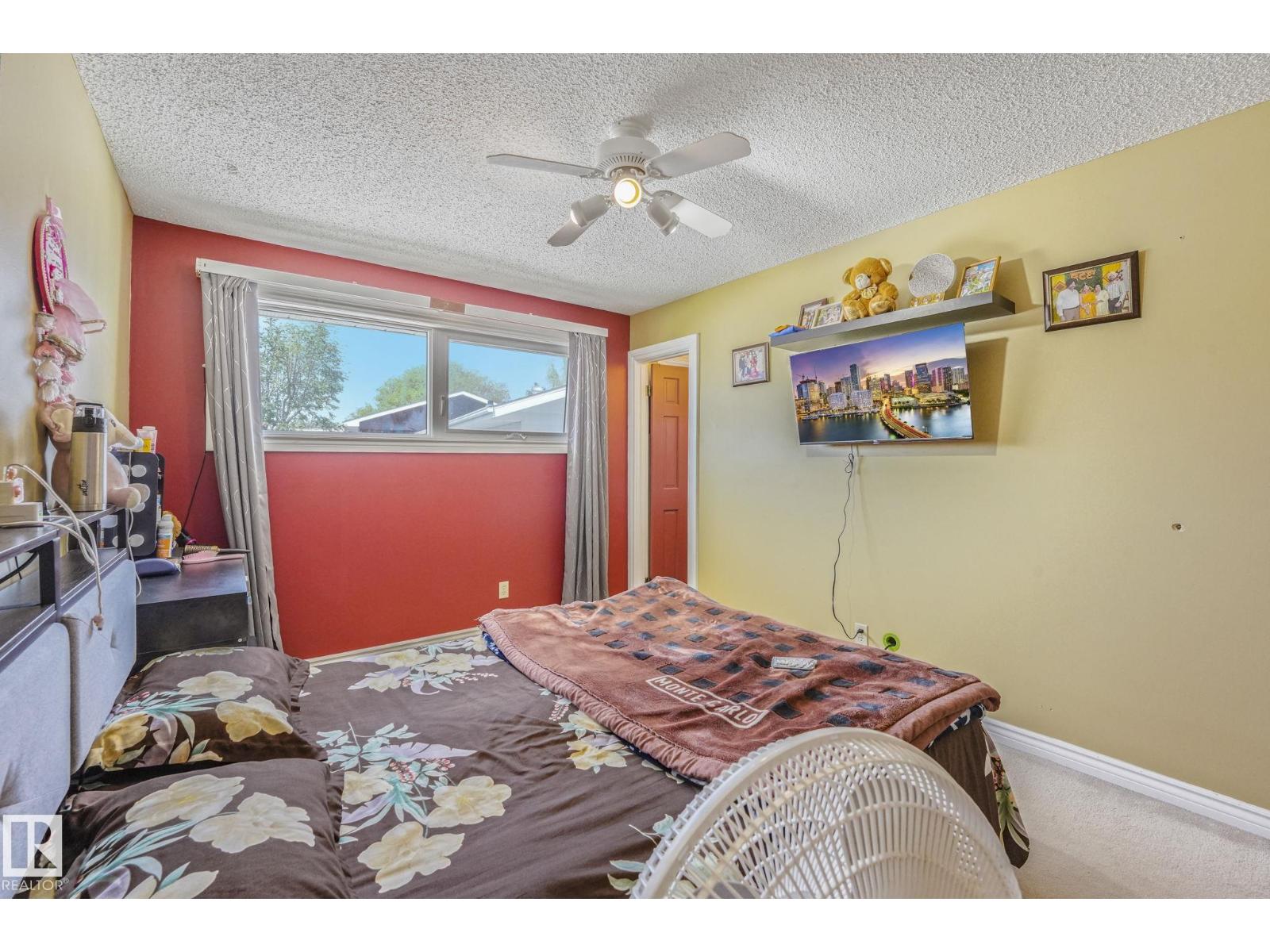 Photo 8 of 1408 76 St Nw, Edmonton AB
