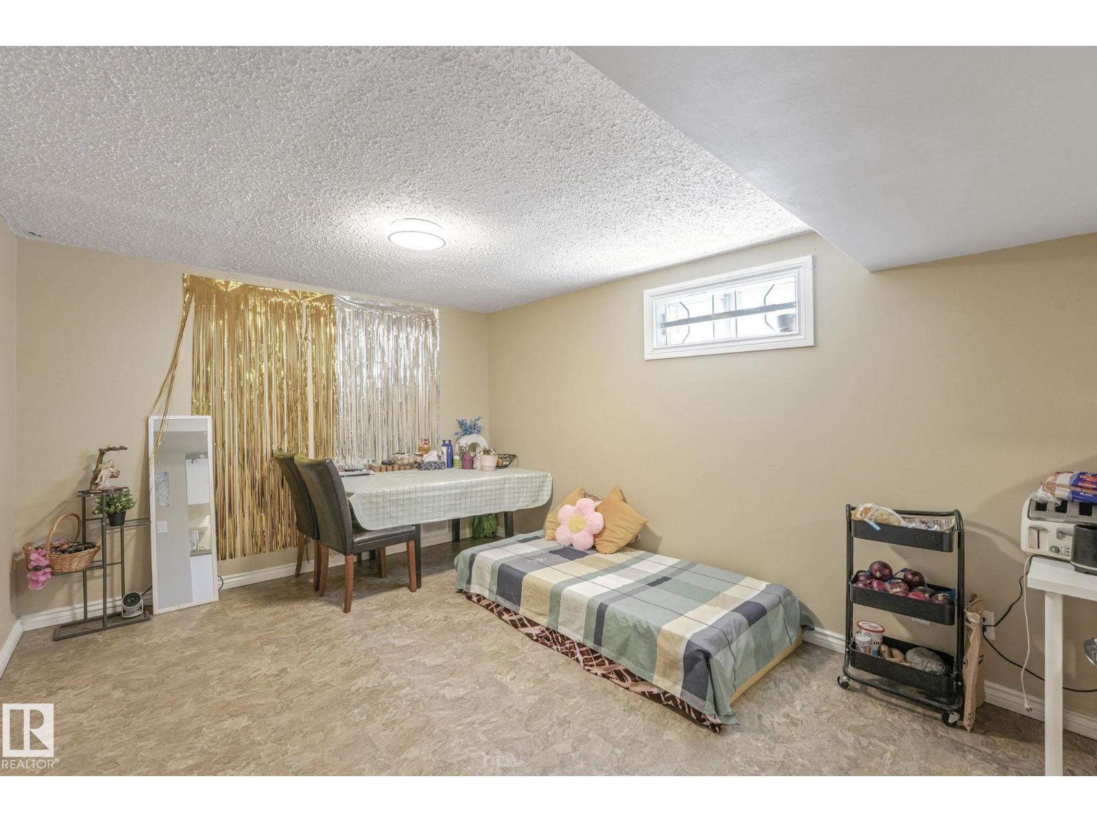 Photo 33 of 1408 76 St Nw, Edmonton AB