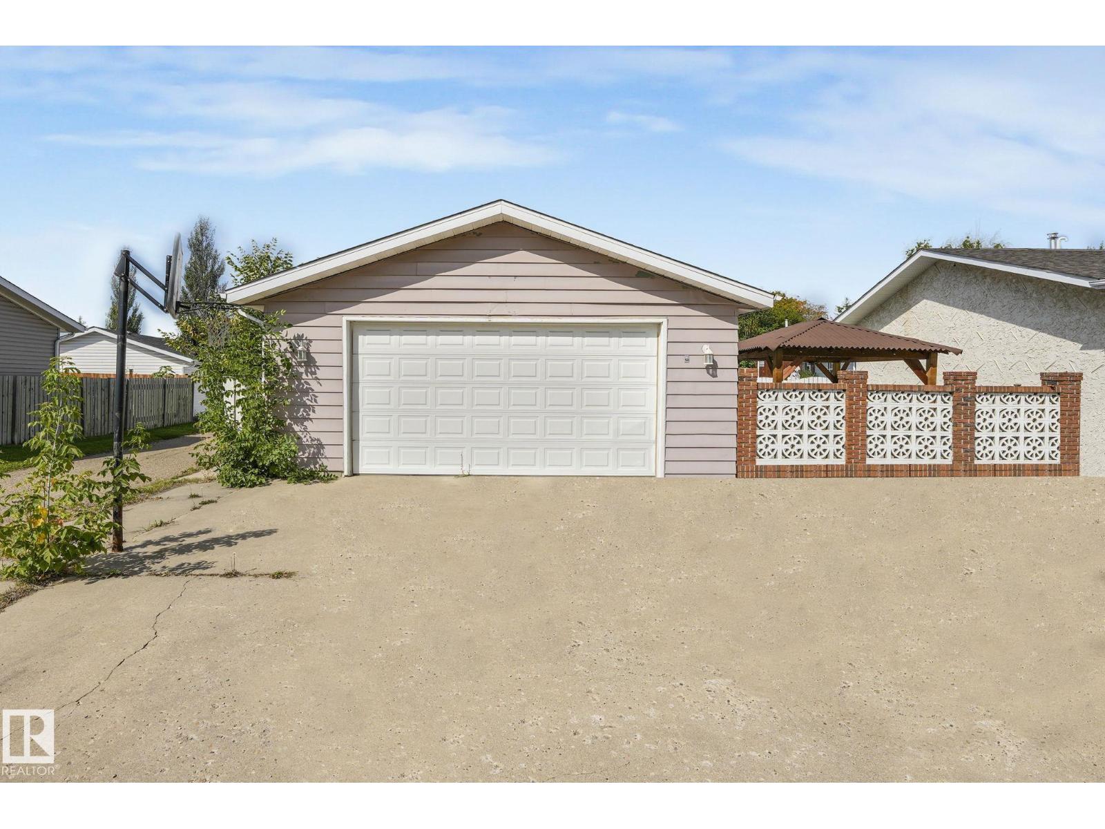 Photo 56 of 1408 76 St Nw, Edmonton AB