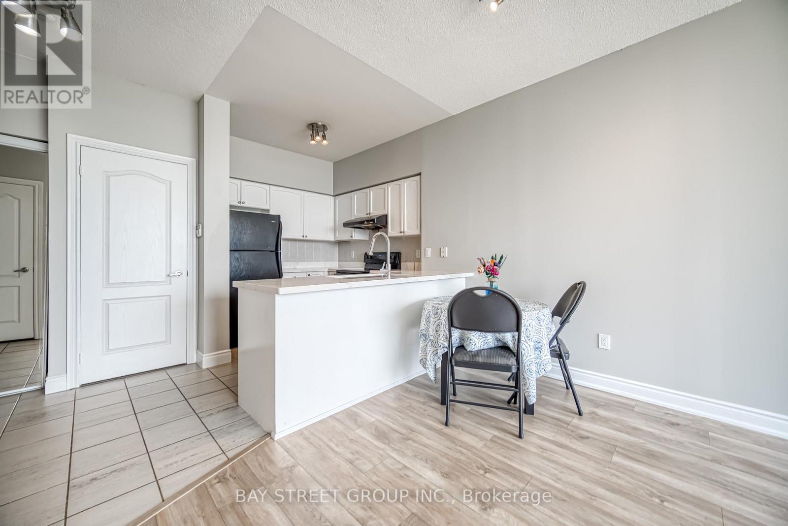 Photo 13 of 3407 60 Brian Harrison Way, Toronto ON