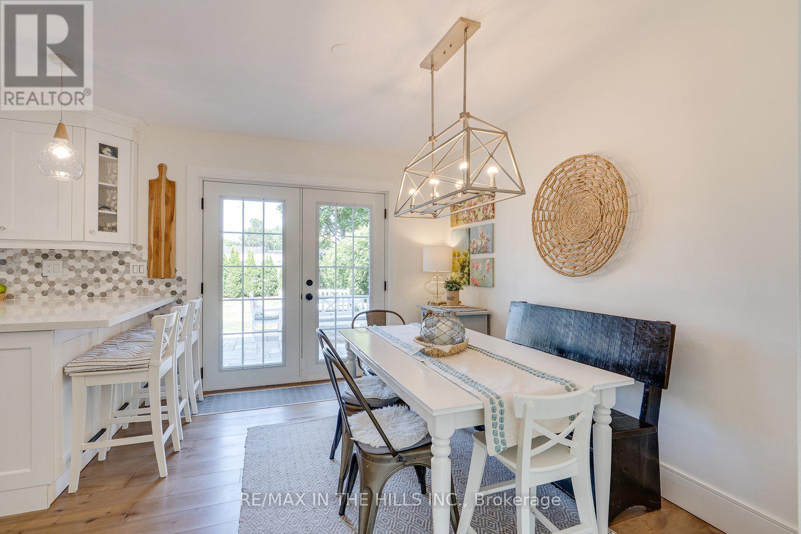 Photo 21 of 32 Belfountain Court, Brampton ON