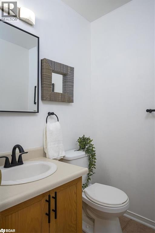 Photo 7 of 22 River Ridge Road, Barrie ON