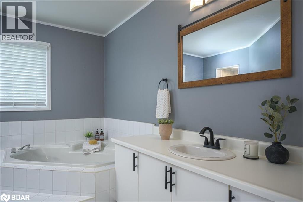 Photo 40 of 22 River Ridge Road, Barrie ON