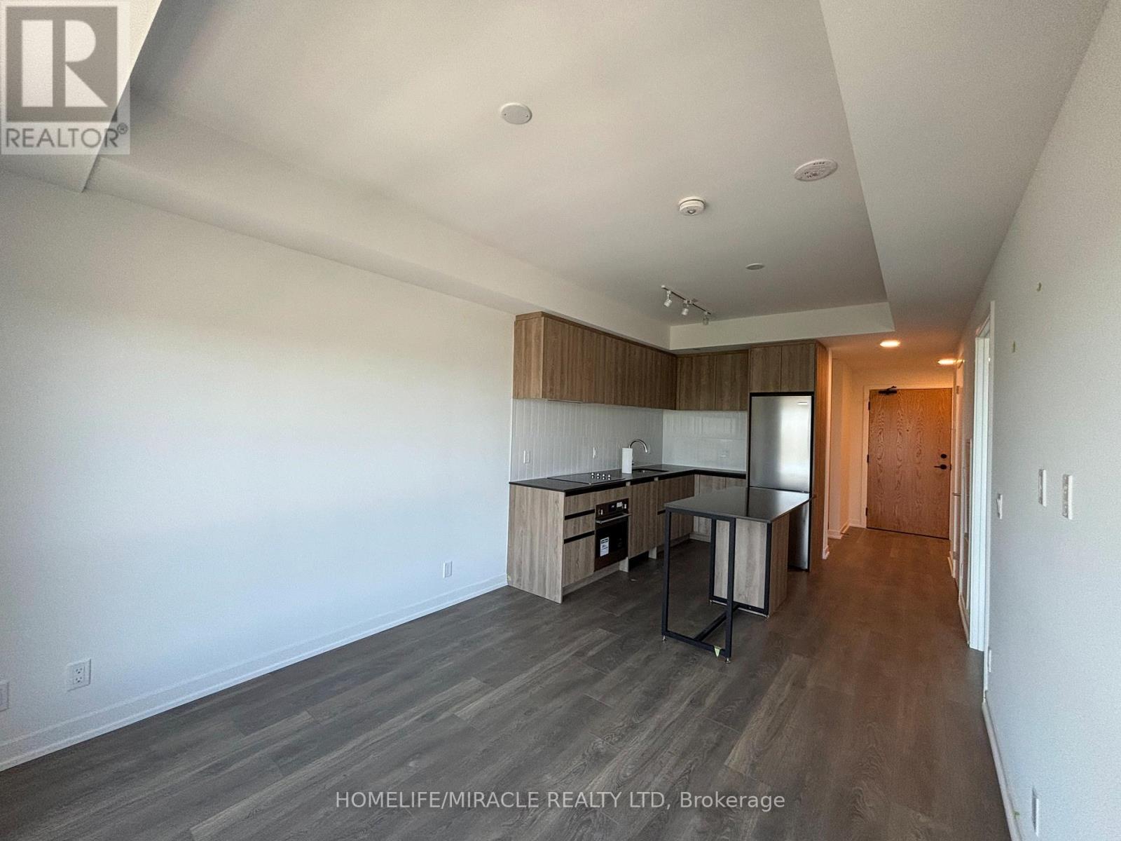 Photo 3 of B 2106 7950 Bathurst Street, Vaughan ON