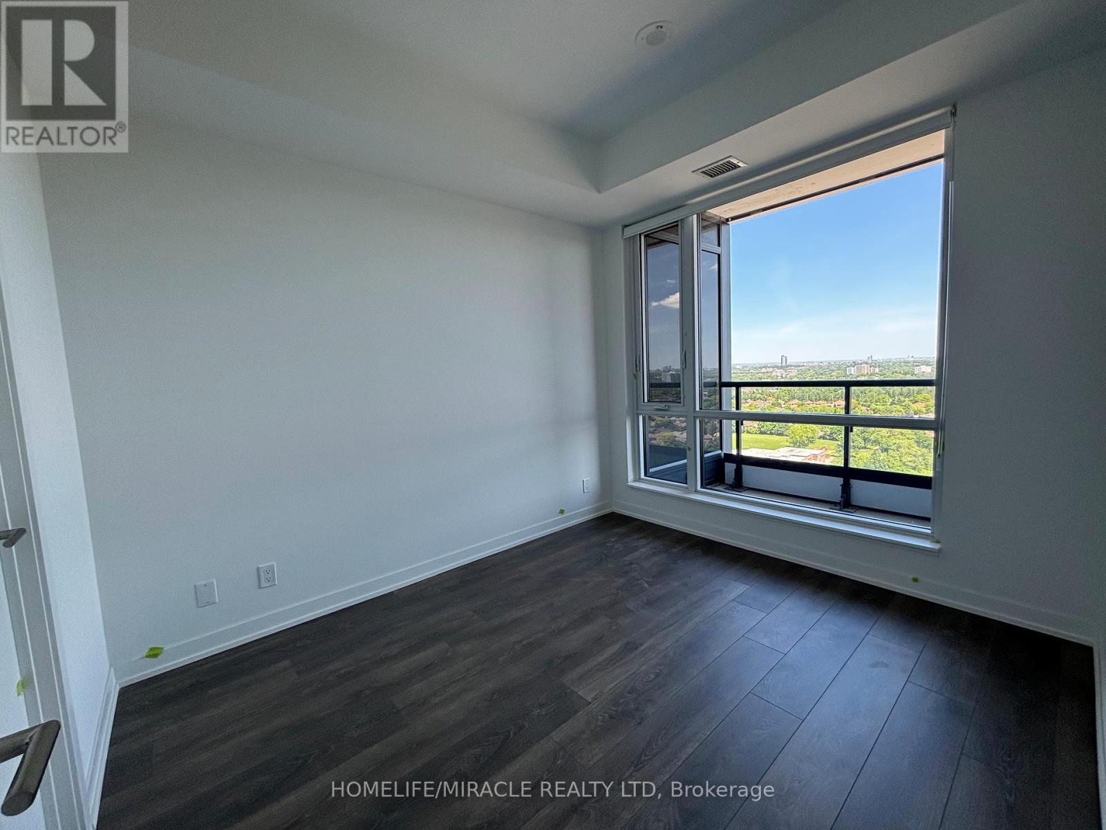 Photo 5 of B 2106 7950 Bathurst Street, Vaughan ON