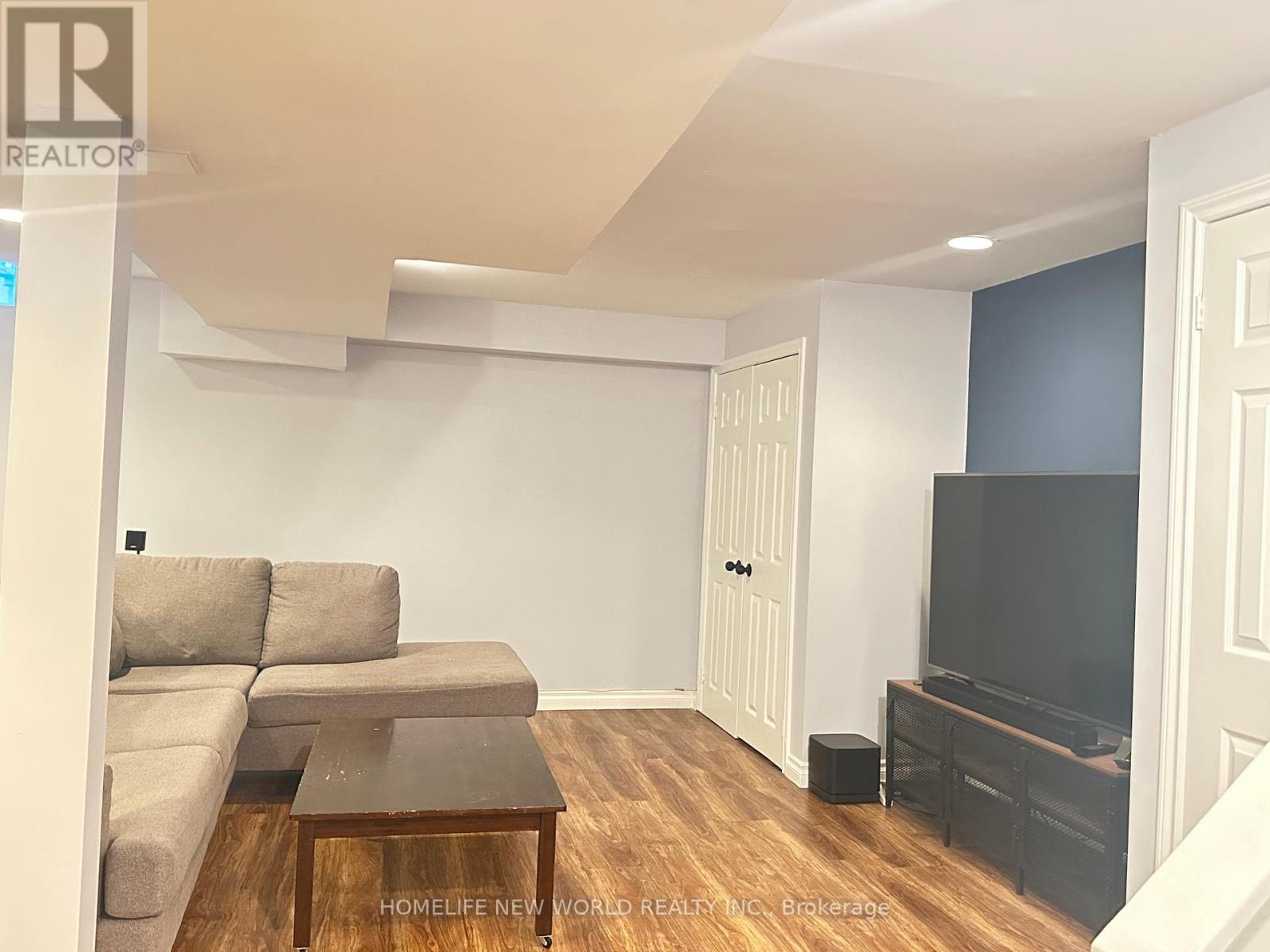 Photo 11 of 20 Patrice Crescent, Vaughan ON