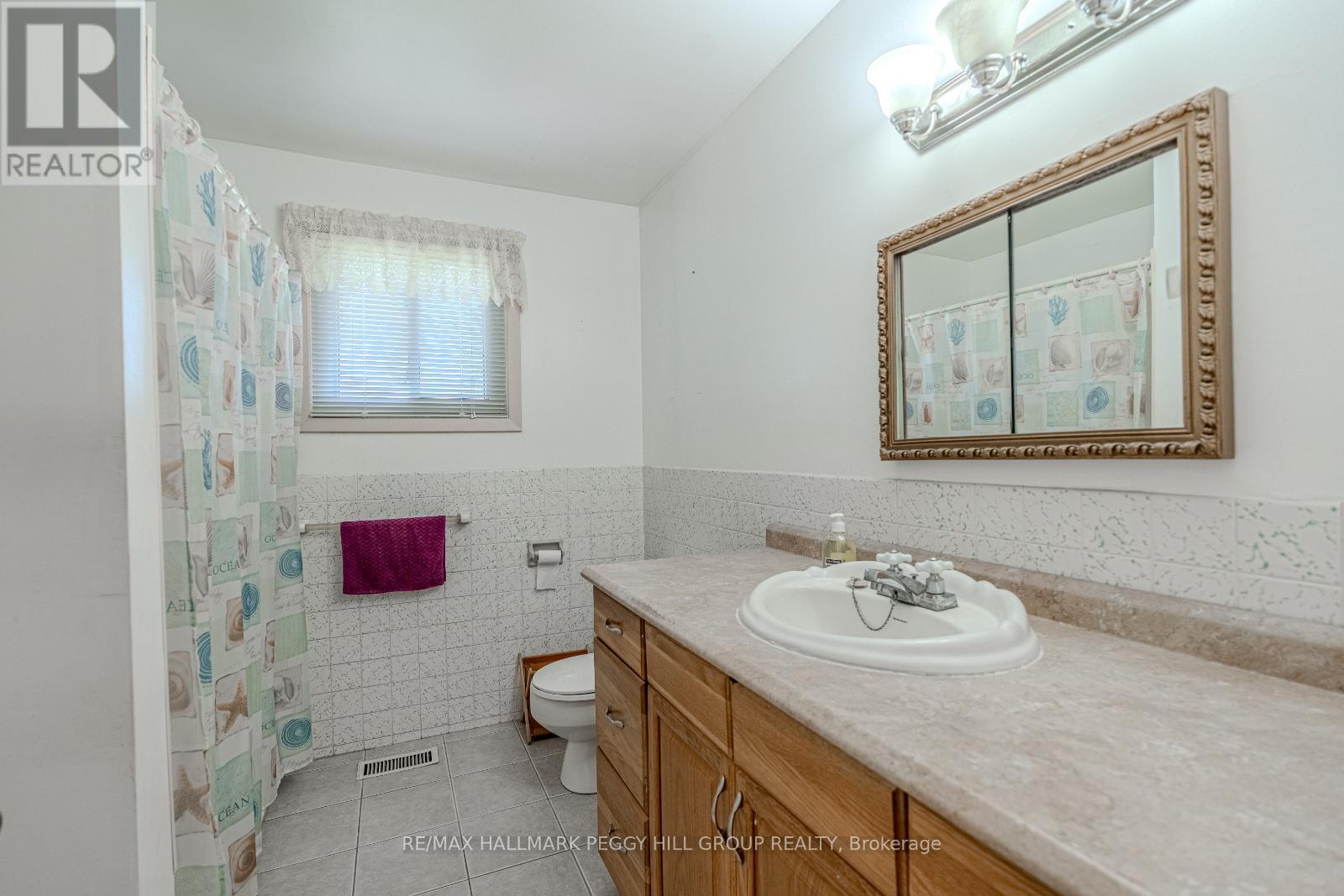 Photo 7 of 223 Phillips Street, Barrie ON