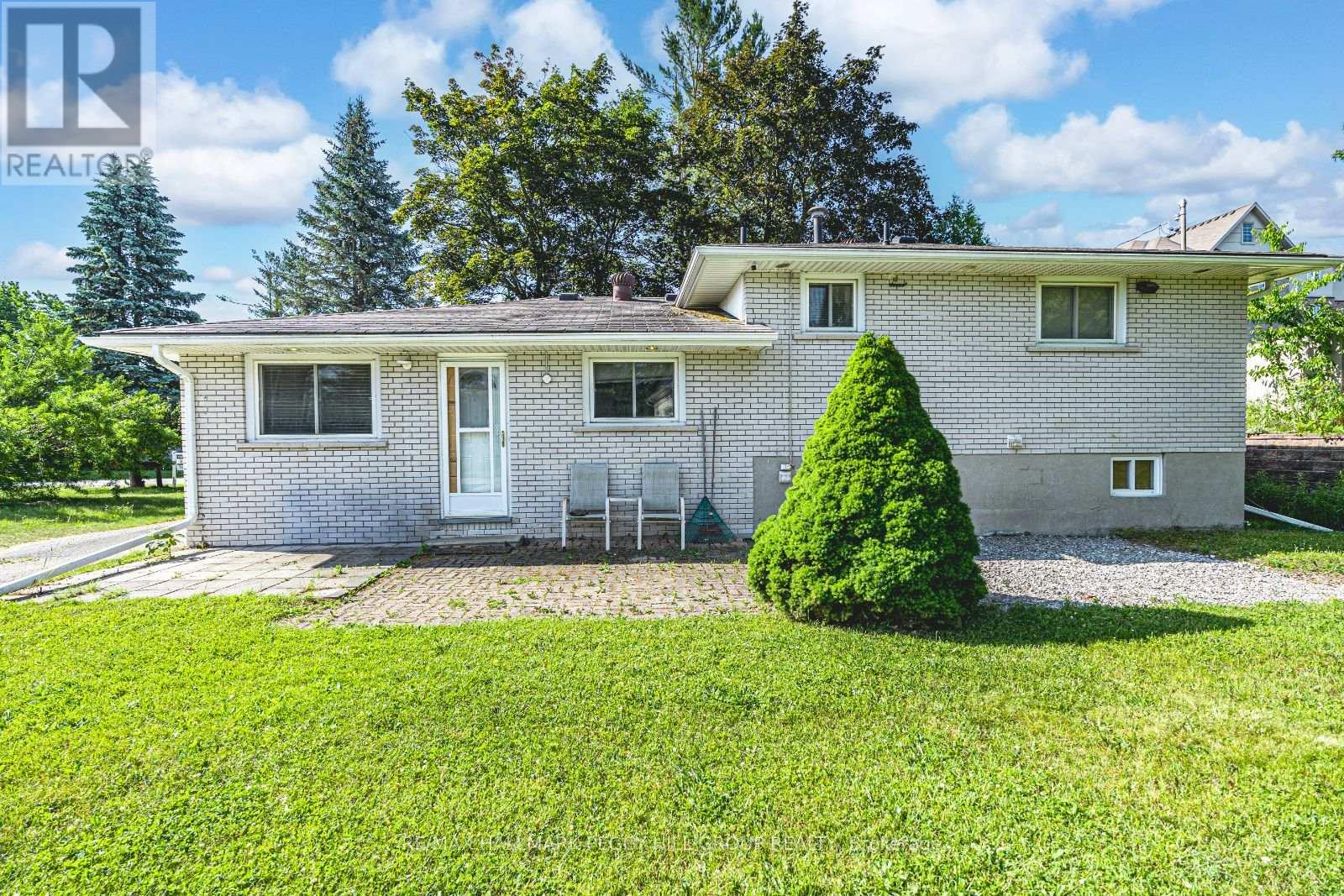 Photo 9 of 223 Phillips Street, Barrie ON