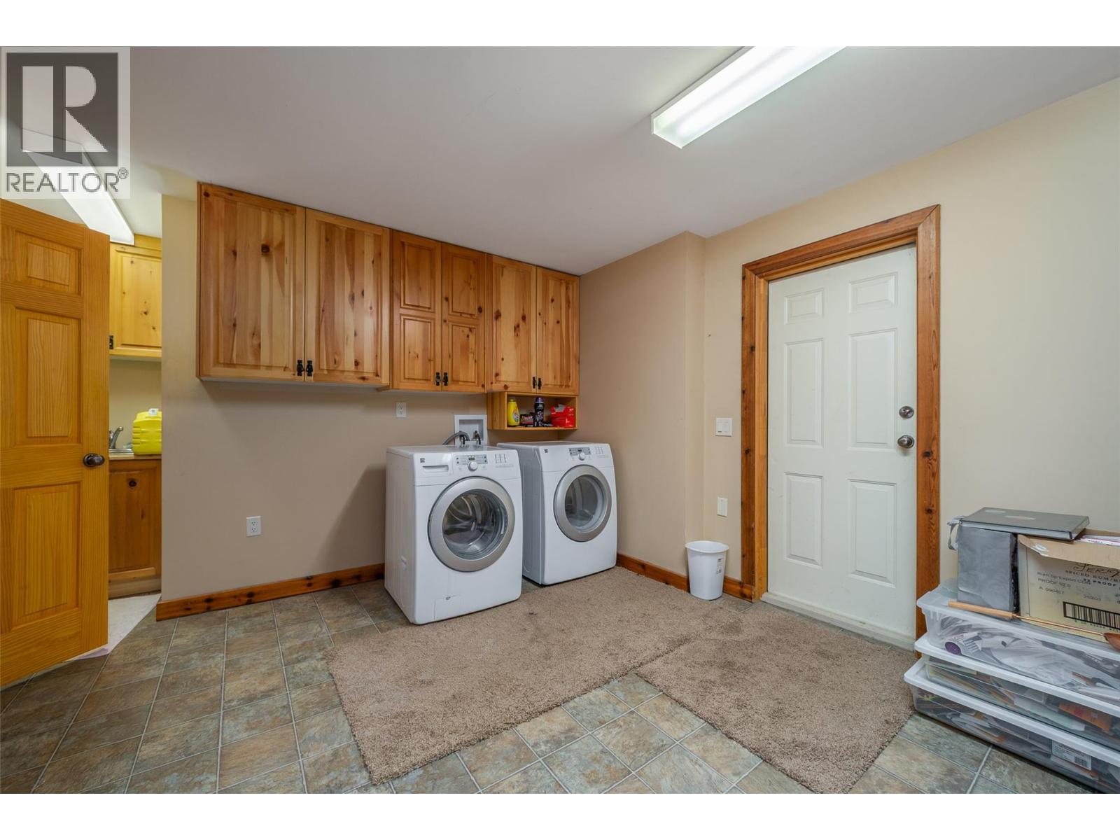 95 & 105 Dale Avenue, Carmi