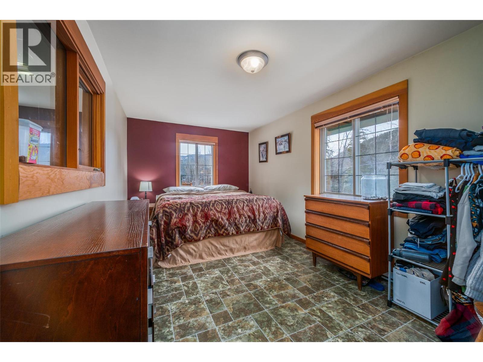 95 & 105 Dale Avenue, Carmi