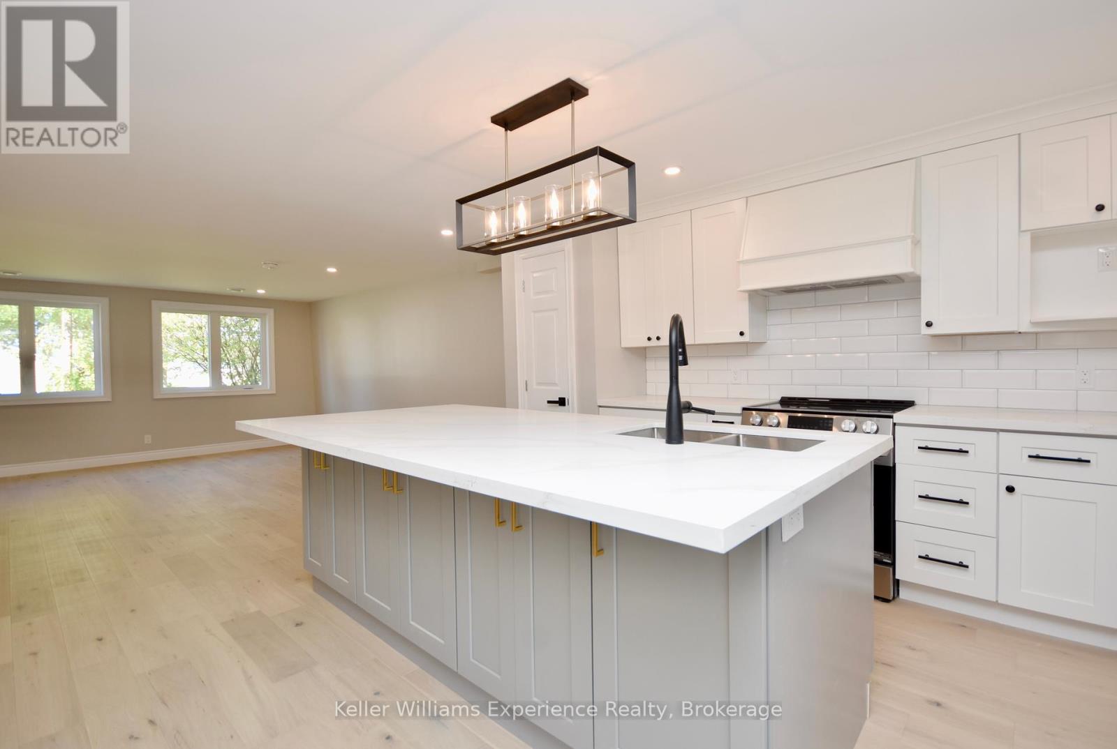 Photo 33 of 159 Cedar Island Road, Orillia ON