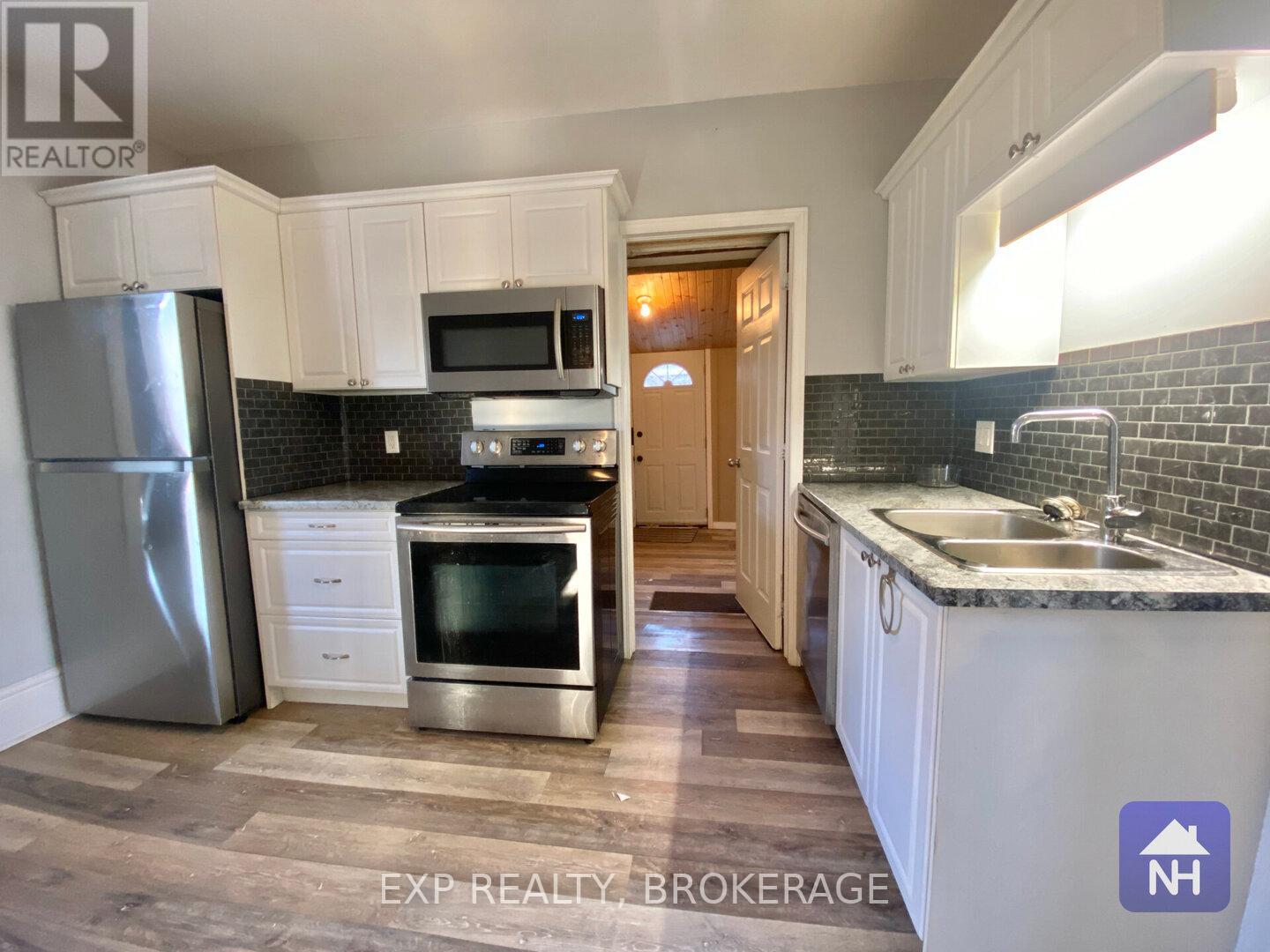 Photo 9 of 912 Purdy Mills Road, Kingston ON