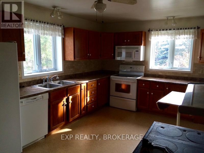 Photo 14 of 912 Purdy Mills Road, Kingston ON