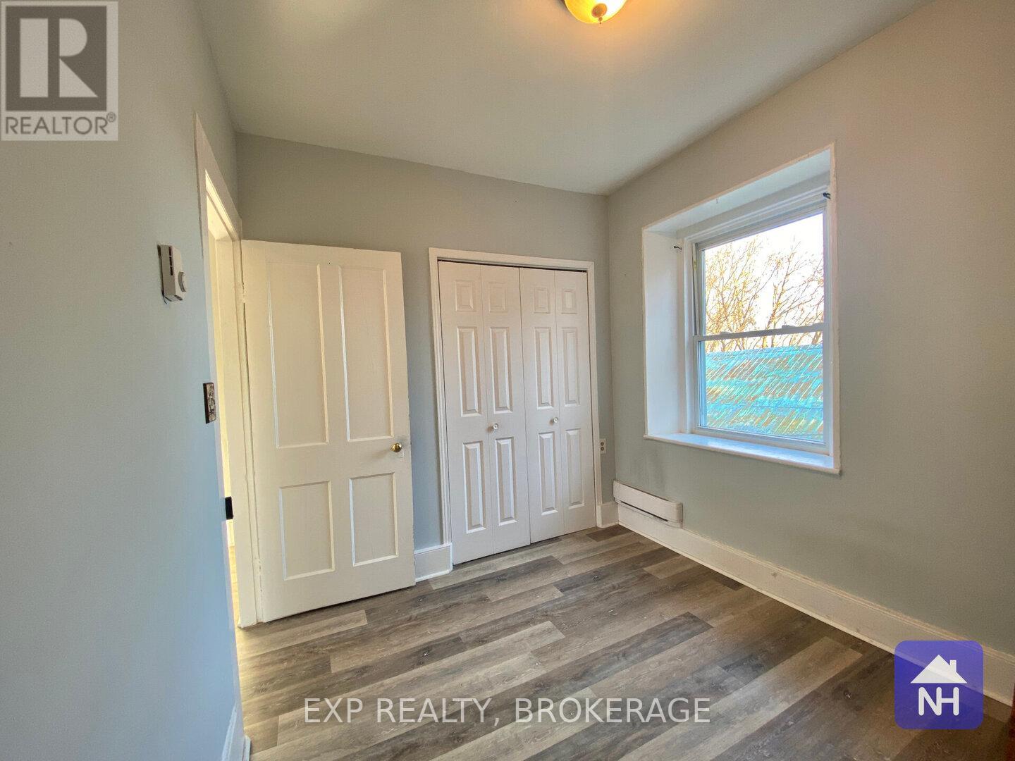 Photo 2 of 912 Purdy Mills Road, Kingston ON