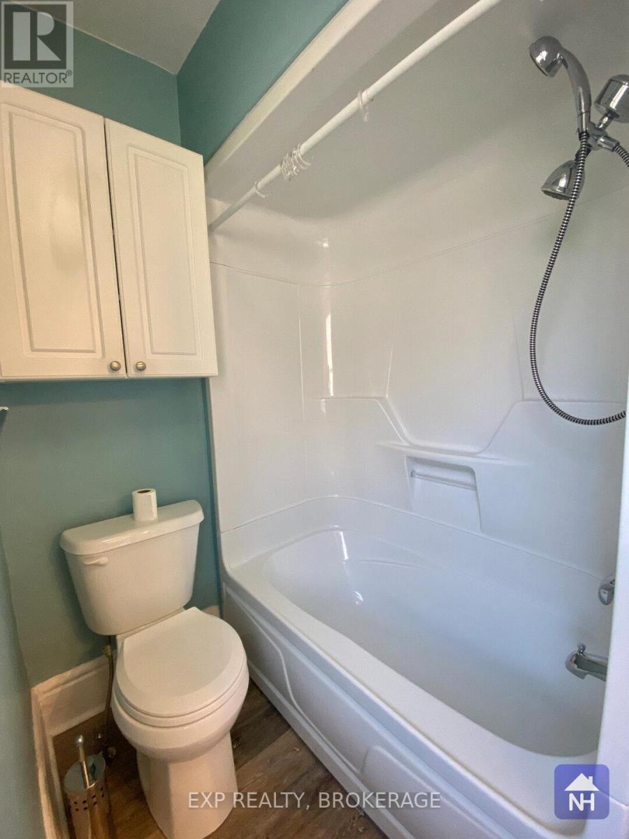 Photo 24 of 912 Purdy Mills Road, Kingston ON