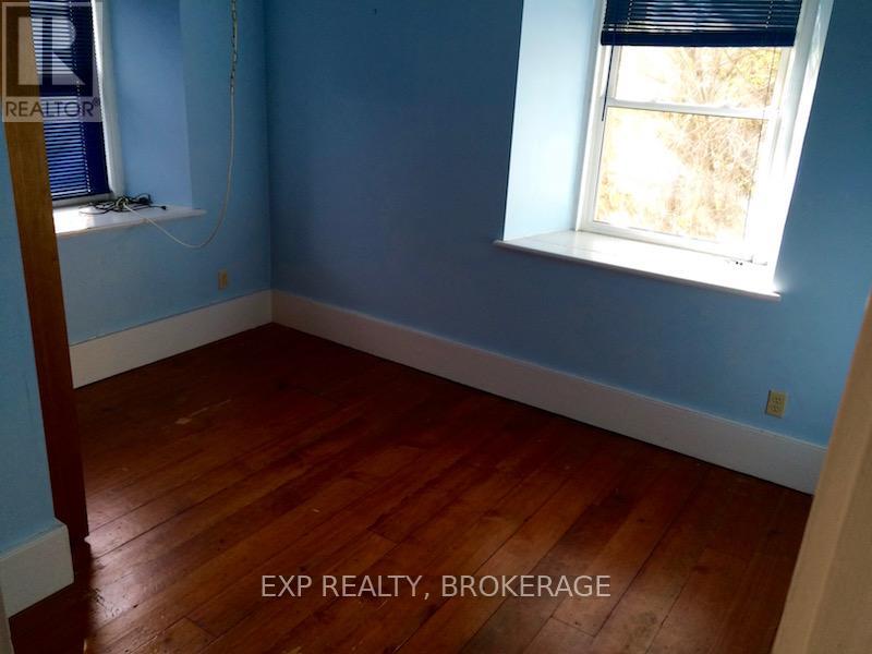Photo 6 of 912 Purdy Mills Road, Kingston ON