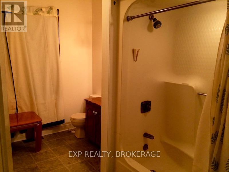 Photo 17 of 912 Purdy Mills Road, Kingston ON