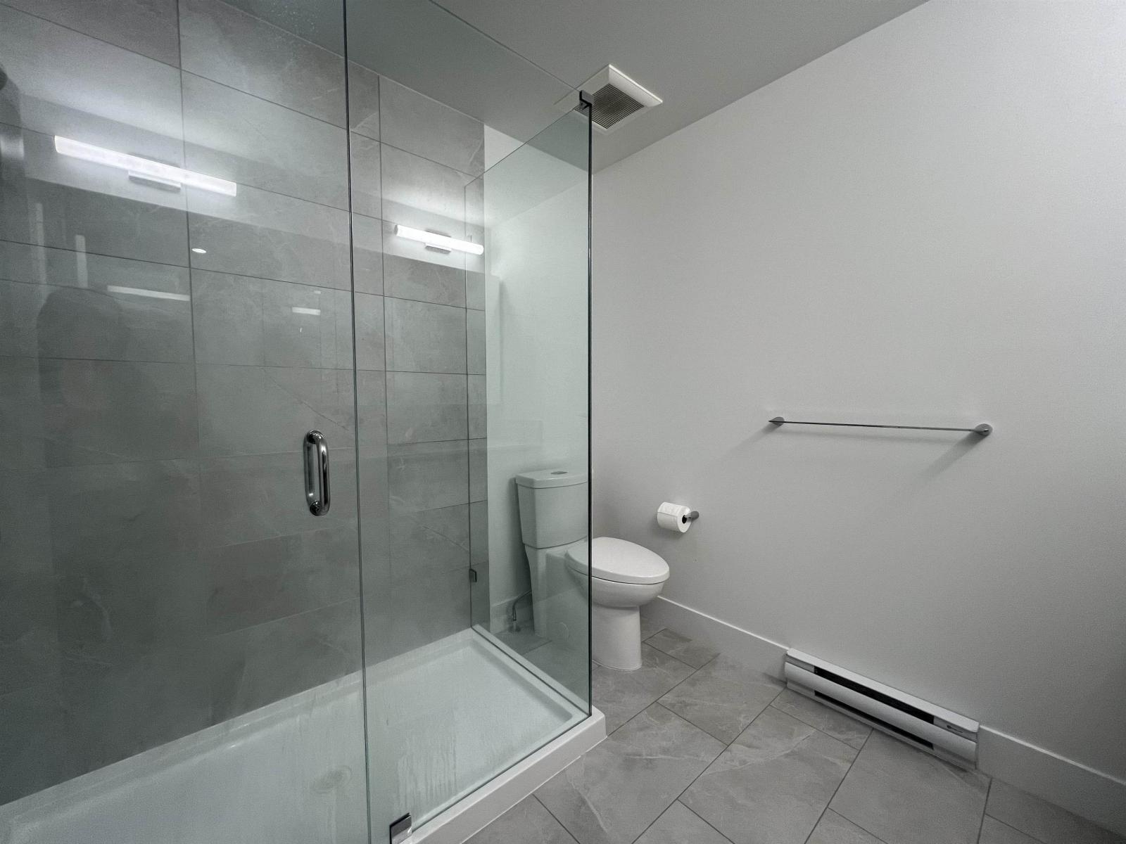 Photo 24 of 59 2075 Oak Meadows Drive, Surrey BC