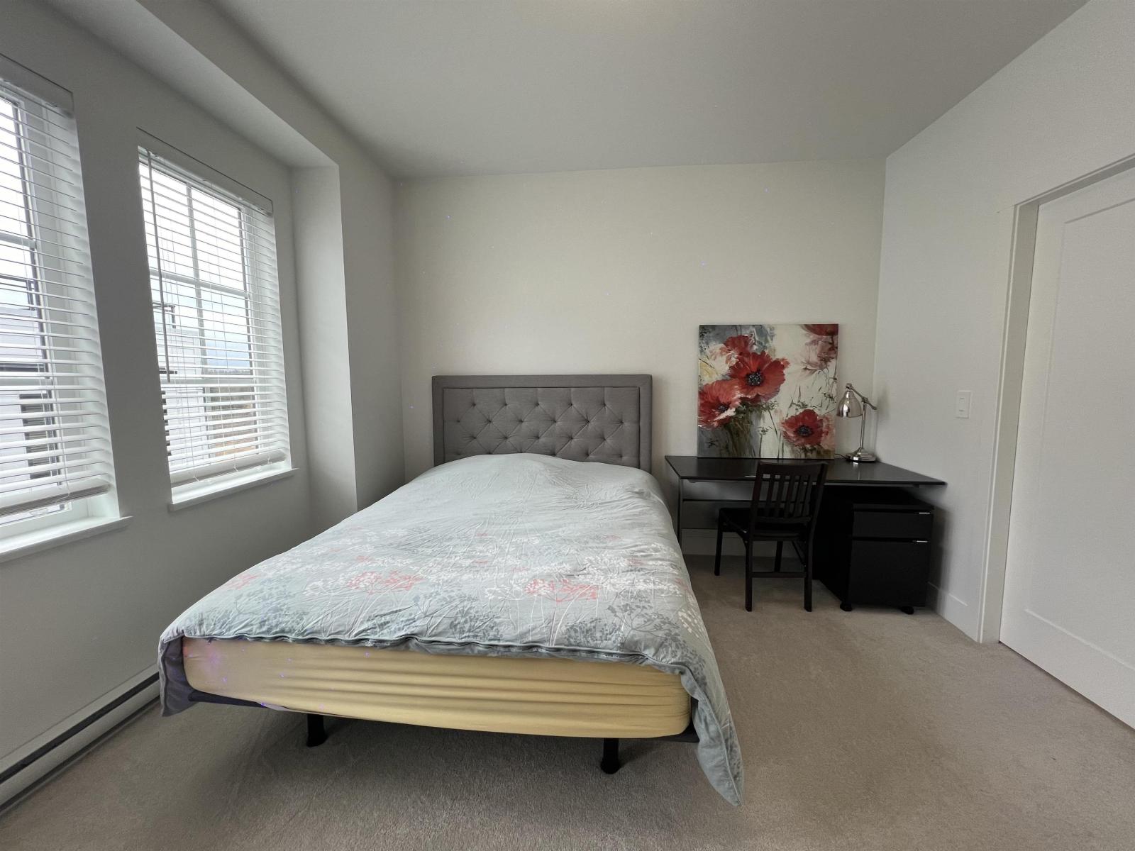 Photo 23 of 59 2075 Oak Meadows Drive, Surrey BC