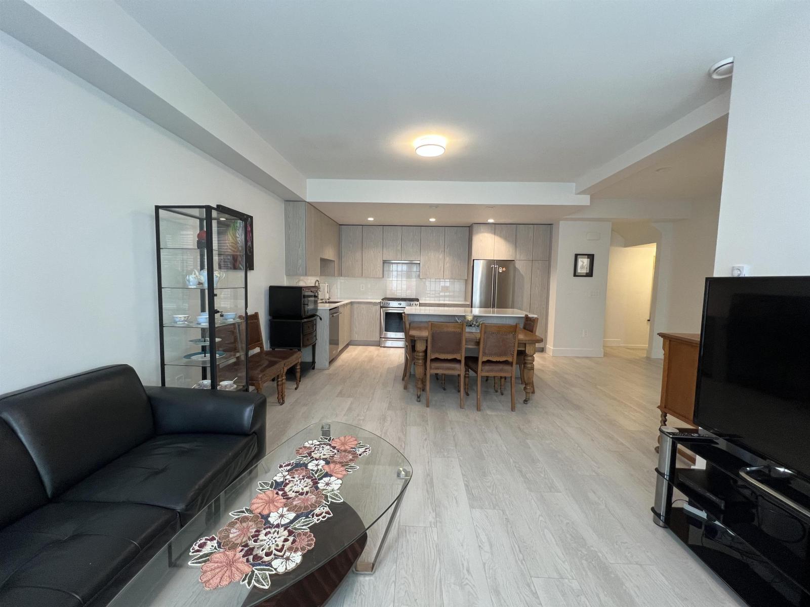 Photo 2 of 59 2075 Oak Meadows Drive, Surrey BC