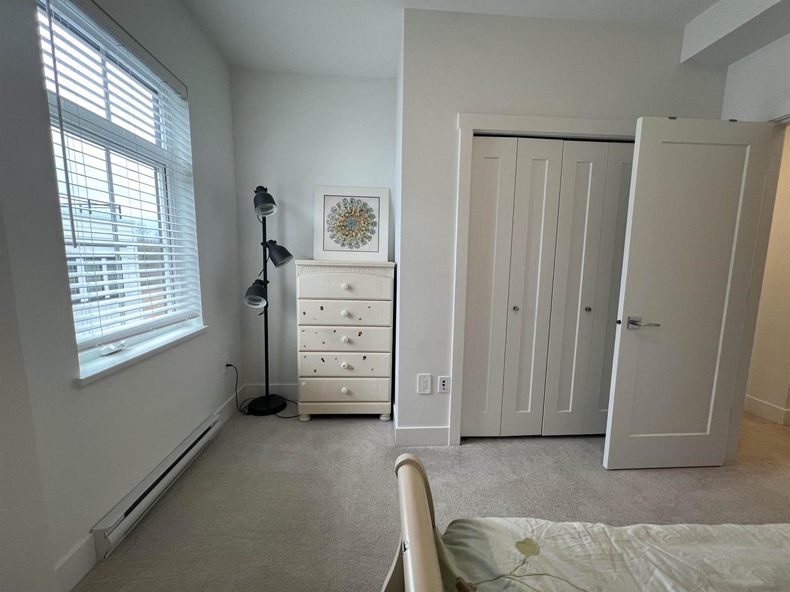 Photo 10 of 59 2075 Oak Meadows Drive, Surrey BC