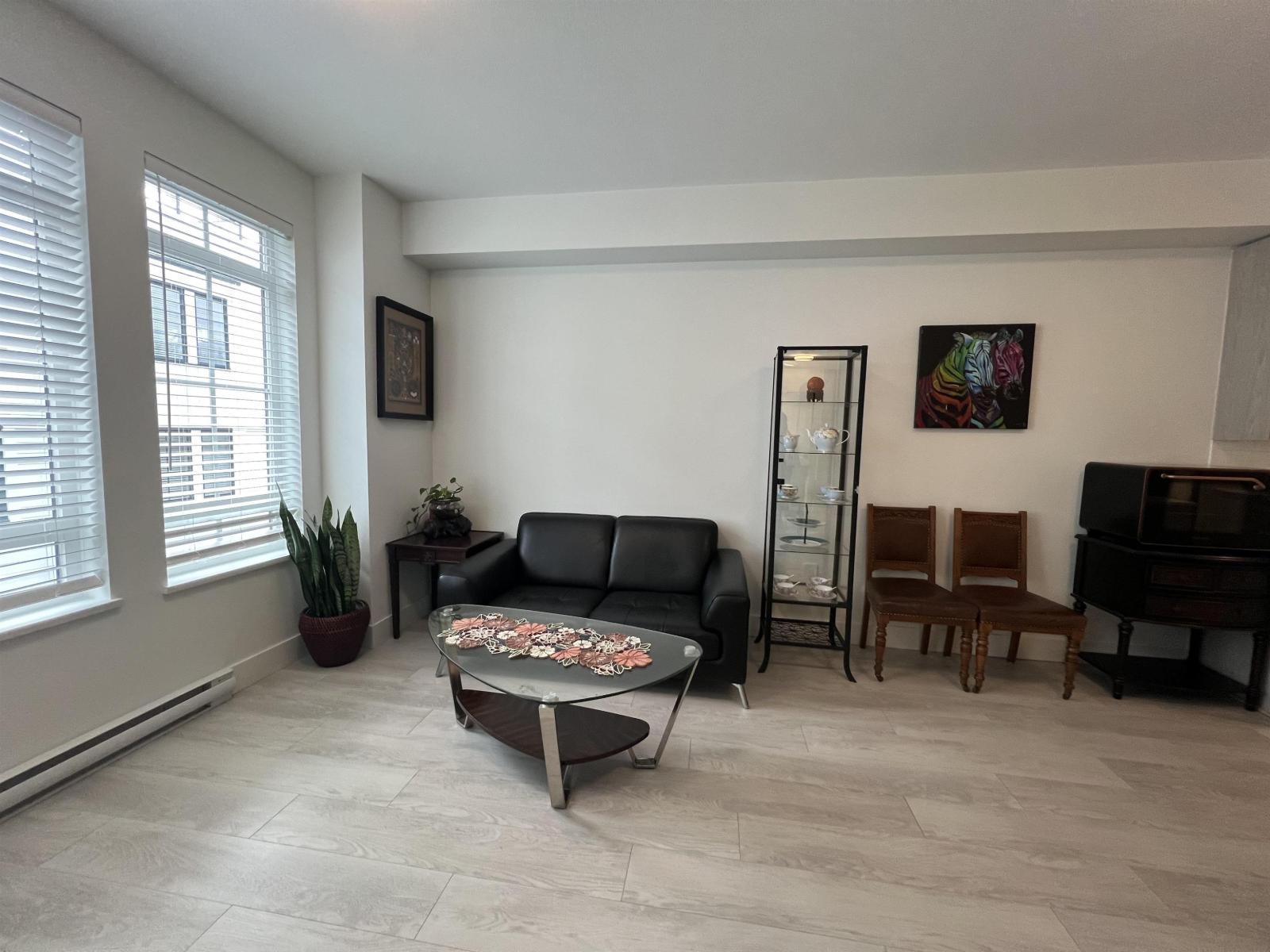 Photo 17 of 59 2075 Oak Meadows Drive, Surrey BC