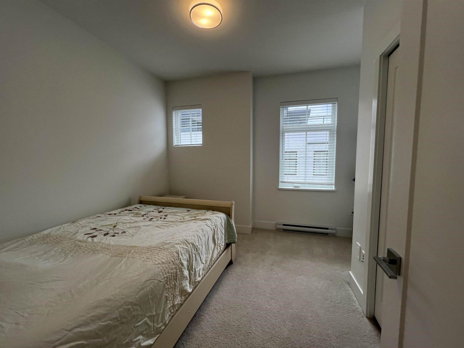 Photo 27 of 59 2075 Oak Meadows Drive, Surrey BC