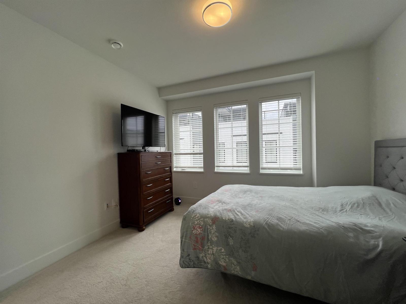 Photo 30 of 59 2075 Oak Meadows Drive, Surrey BC